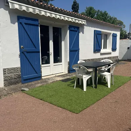 Maison Cosy Avec Cour Ensoleillee Proche - 4 Pers - Fr-1-224b-502