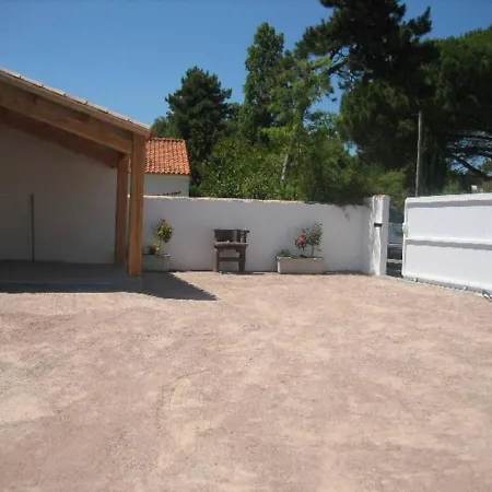 Holiday home Maison Cosy Avec Cour Ensoleillee Proche - 4 Pers - Fr-1-224b-502 La Gueriniere